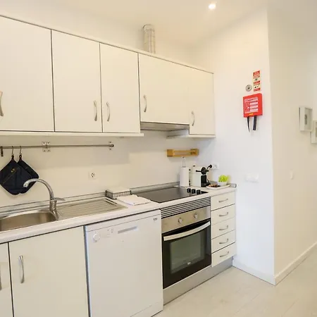 شقة Enjoy Graca 2 *